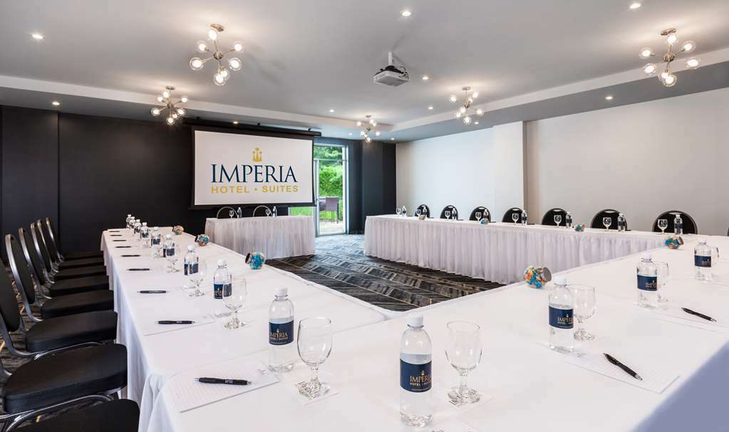 Imperia Hotel Et Suites Terrebonne Einrichtungen foto
